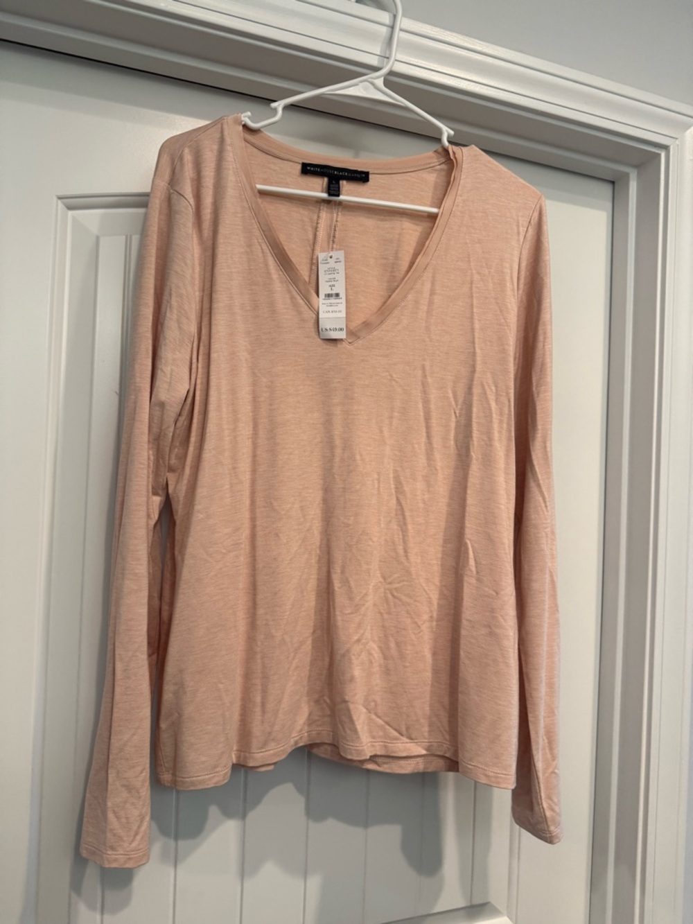 White House Black Market Dusty Pink V-Neck Long Sleeve Top